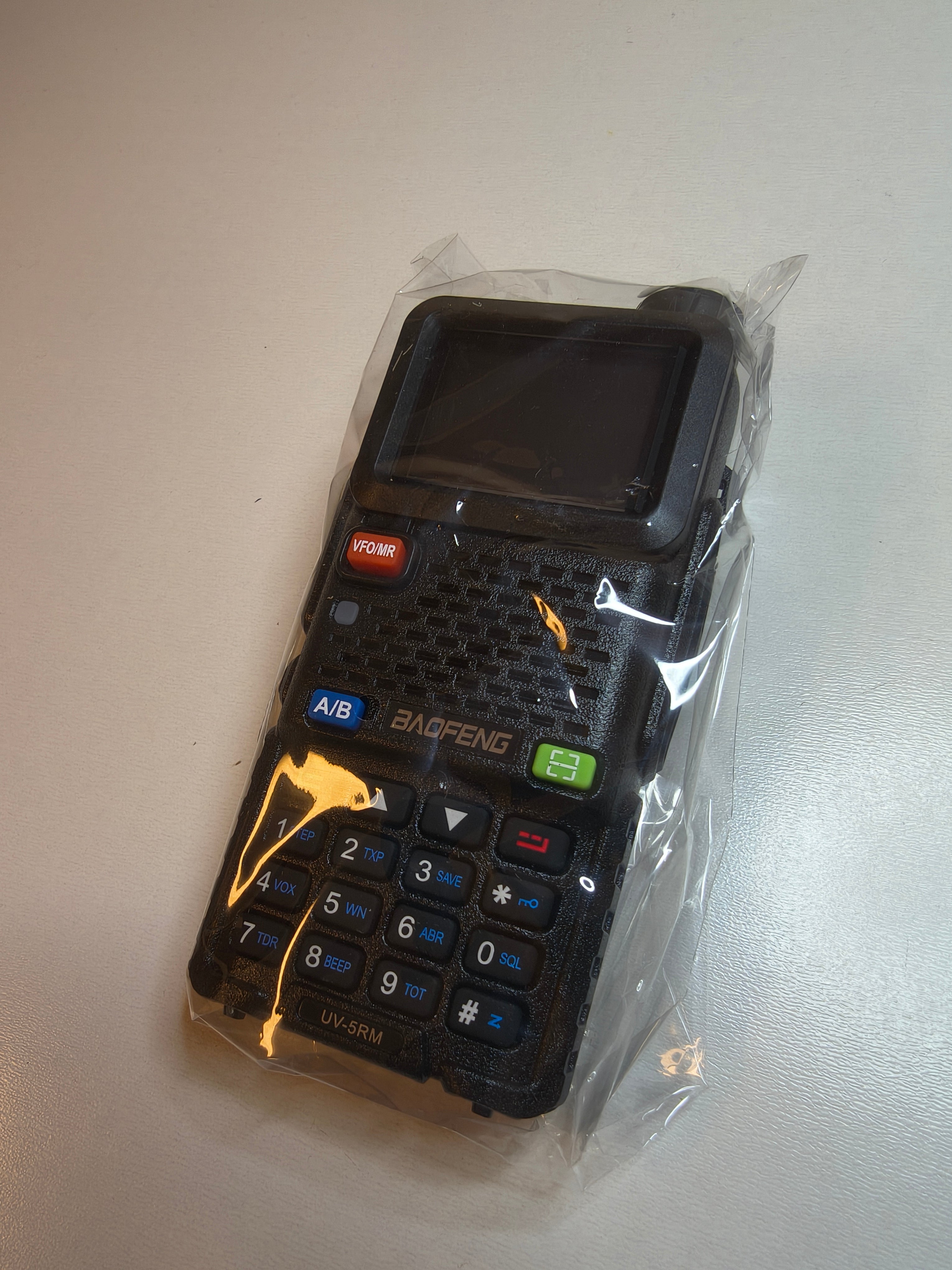 Radio Baofeng UV-5RM, tri-band, USB-C (VHF,UHF)