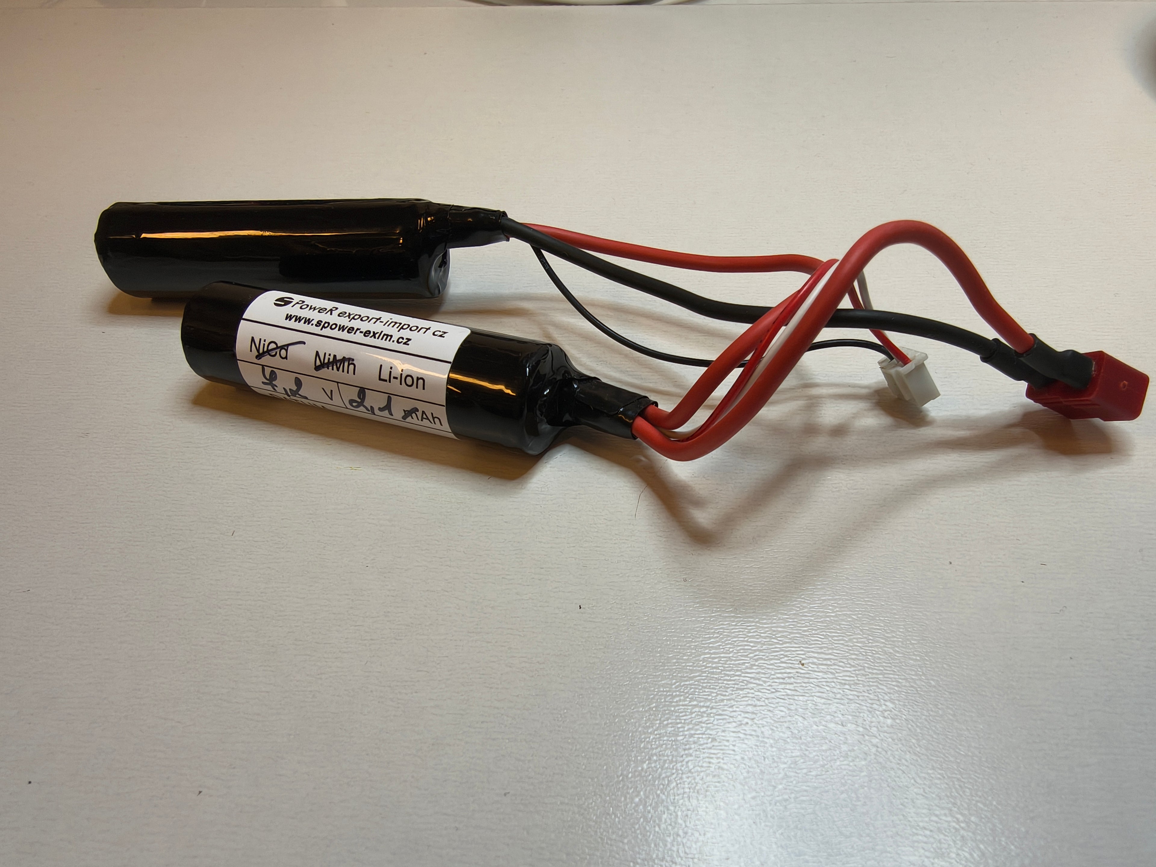 Sony 7.4V / 2100mAh 35C Li-ion deans